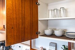 Mountain View Condo with 2 Double Beds and Parking