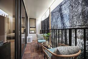 Mountain View Condo with 2 Double Beds and Parking