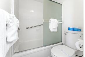 Mountain View Condo with 2 Double Beds and Parking