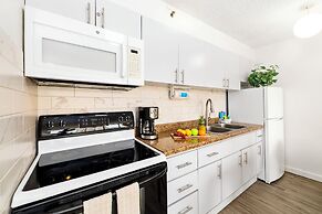 Mountain View Condo with 2 Double Beds and Parking