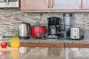 Mountain View Condo with 2 Double Beds and Parking