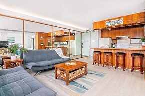 Mountain View Condo with 2 Double Beds and Parking