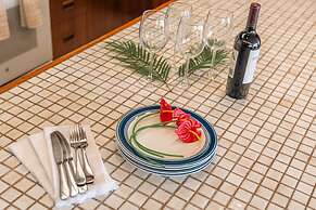 Mountain View Condo with 2 Double Beds and Parking