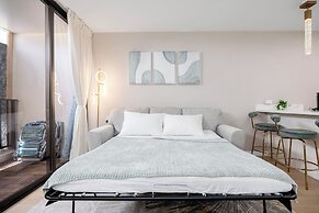 Mountain View Condo with 2 Double Beds and Parking