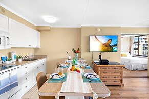 Mountain View Condo with 2 Double Beds and Parking