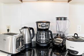 Mountain View Condo with 2 Double Beds and Parking