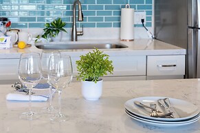 Mountain View Condo with 2 Double Beds and Parking