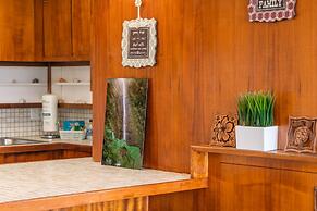 Mountain View Condo with 2 Double Beds and Parking