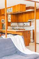 Mountain View Condo with 2 Double Beds and Parking