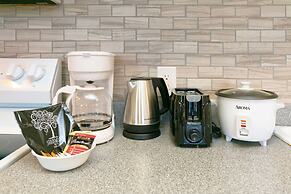 Mountain View Condo with 2 Double Beds and Parking