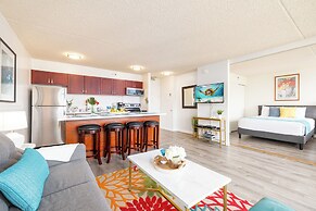 Mountain View Condo with 2 Double Beds and Parking