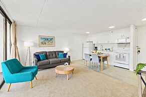 Mountain View Condo with 2 Double Beds and Parking