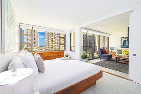 Ocean View Condo with King or Queen Bed and Parking