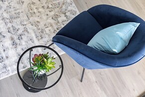 Ocean View Condo with King or Queen Bed and Parking