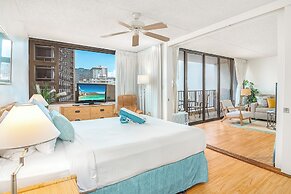 Ocean View Condo with King or Queen Bed and Parking