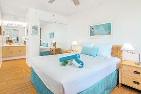 Ocean View Condo with King or Queen Bed and Parking