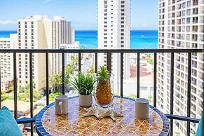 Ocean View Condo with King or Queen Bed and Parking
