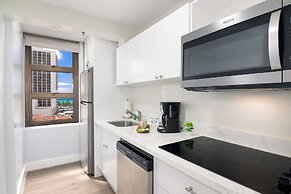 Ocean View Condo with King or Queen Bed and Parking