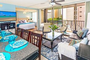 Ocean View Condo with King or Queen Bed and Parking