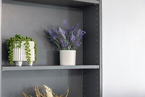 Ocean View Condo with King or Queen Bed and Parking