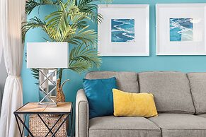 Ocean View Condo with King or Queen Bed and Parking