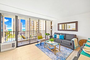 Ocean View Condo with King or Queen Bed and Parking