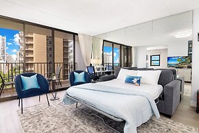 Ocean View Condo with King or Queen Bed and Parking