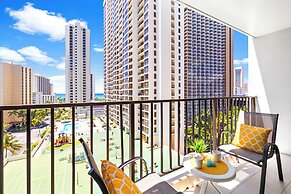 Ocean View Condo with King or Queen Bed and Parking