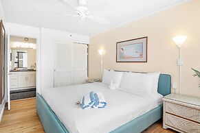 Ocean View Condo with King or Queen Bed and Parking