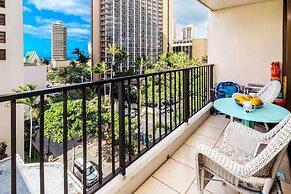 Ocean View Condo with King or Queen Bed and Parking