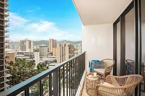 Ocean View Condo with King or Queen Bed and Parking