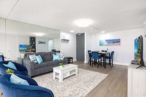 Ocean View Condo with King or Queen Bed and Parking