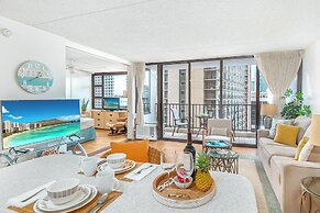 Ocean View Condo with King or Queen Bed and Parking