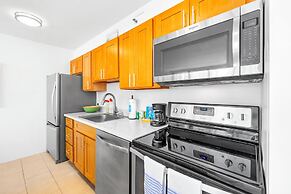 Ocean View Condo with King or Queen Bed and Parking