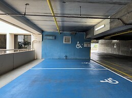 Ocean View Condo with King or Queen Bed and Parking