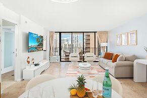 Ocean View Condo with King or Queen Bed and Parking