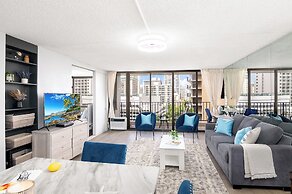 Ocean View Condo with King or Queen Bed and Parking