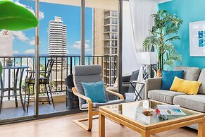 Ocean View Condo with King or Queen Bed and Parking