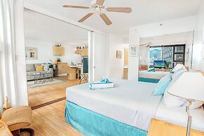 Ocean View Condo with King or Queen Bed and Parking