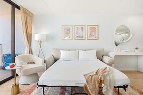 Ocean View Condo with King or Queen Bed and Parking