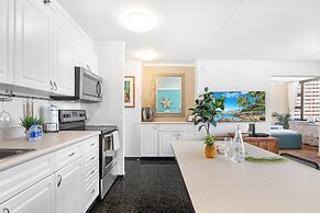 Ocean View Condo with King or Queen Bed and Parking