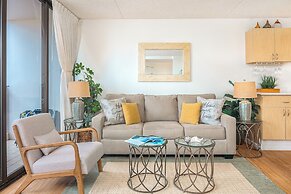 Ocean View Condo with King or Queen Bed and Parking