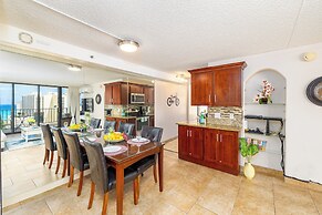 Ocean View Condo with King or Queen Bed and Parking