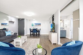 Ocean View Condo with King or Queen Bed and Parking