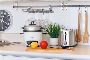 Ocean View Condo with King or Queen Bed and Parking