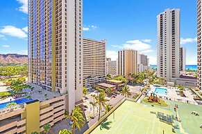 Ocean View Condo with King or Queen Bed and Parking