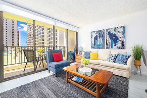 Ocean View Condo with King or Queen Bed and Parking