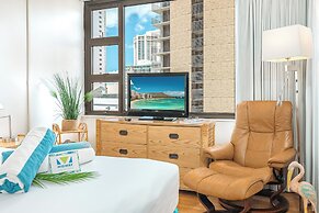 Ocean View Condo with King or Queen Bed and Parking