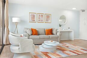 Ocean View Condo with King or Queen Bed and Parking