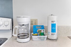 High Floor Mountain View with King or Queen Bed and Parking